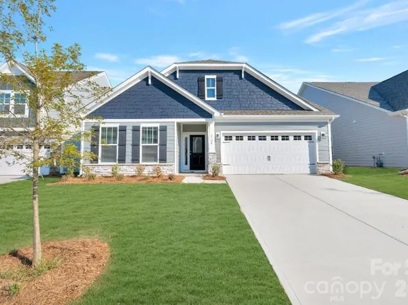 1320 Fremont Dr, Wingate, NC 28174