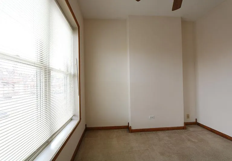 1257 W Flournoy St #2R — Photo 22