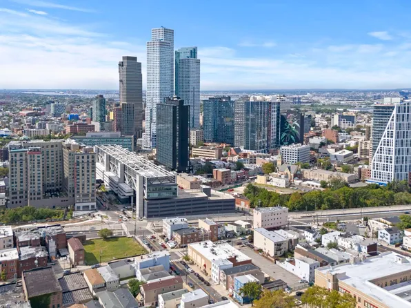 83 Oakland Avenue image 1 of 40