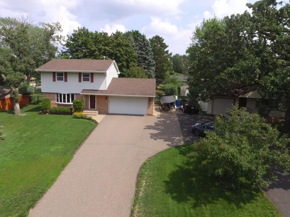 6565 Lucia Ln NE, Fridley, MN 55432