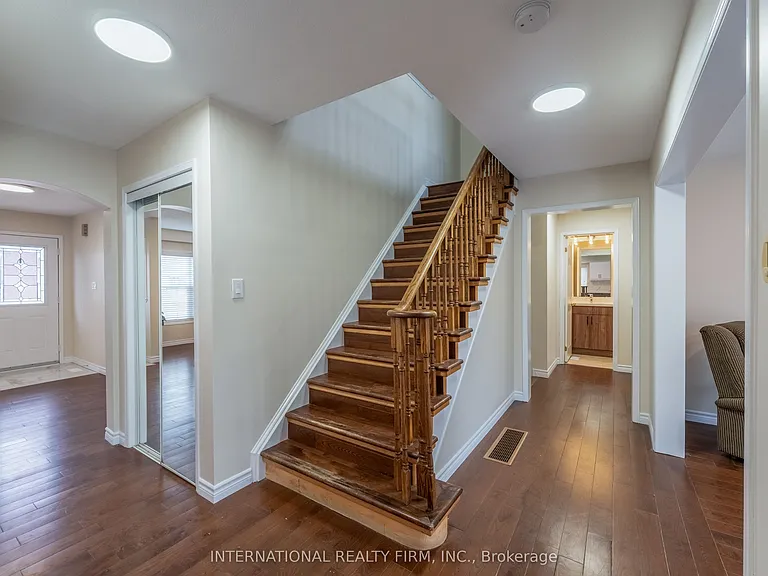 102 Hunter Way — Photo 21