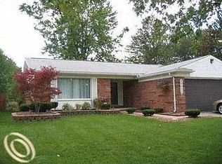 20465 Indiana Ave, Brownstown, MI 48183