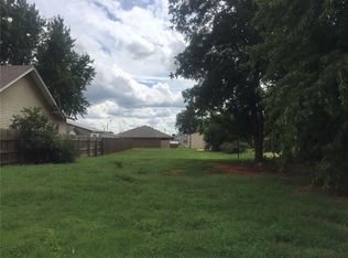 406 W Tom Stafford St, Weatherford, OK 73096