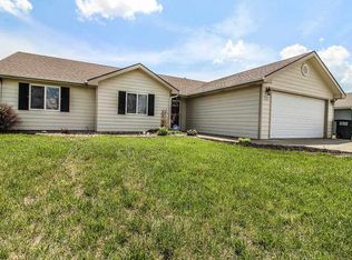 213 Walters Dr, Manhattan, KS 66502