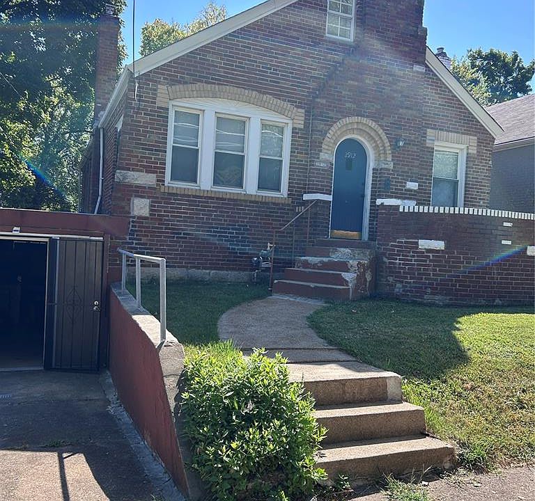 1st image of 2912 Lincoln Ave