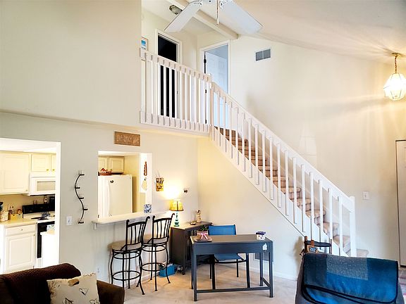 2nd image of 5710 Thornbriar Ln