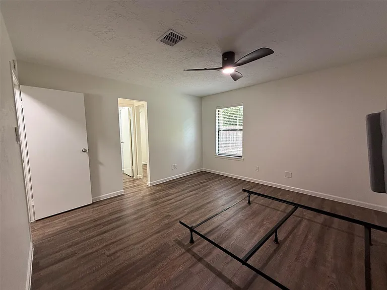 8 N Circlewood Gln — Photo 18