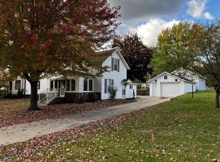 302 E Park St, Neshkoro, WI 54960
