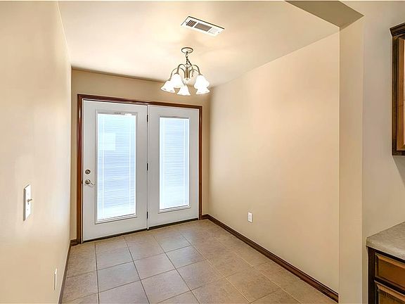4th image of 1270-1274 Trinity Dr