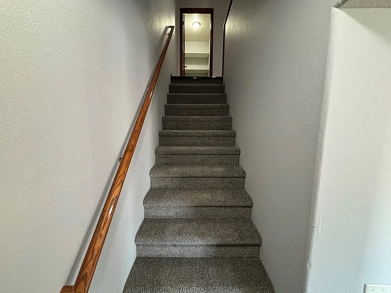 Ideal Twinhomes — Photo 17