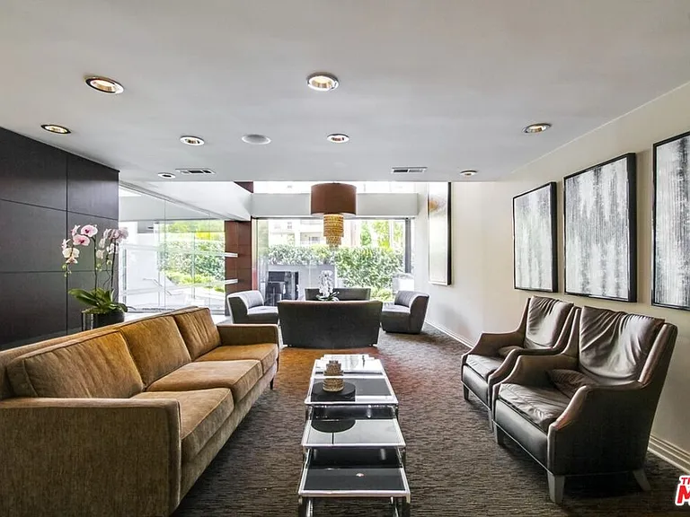 7250 Franklin Ave #1207 — Photo 4
