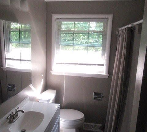 3rd image of 1446 Royal Oak St SW