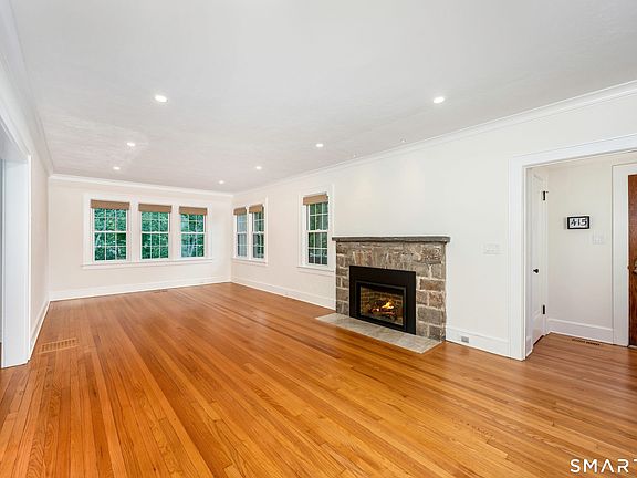 3rd image of 415 West Ave