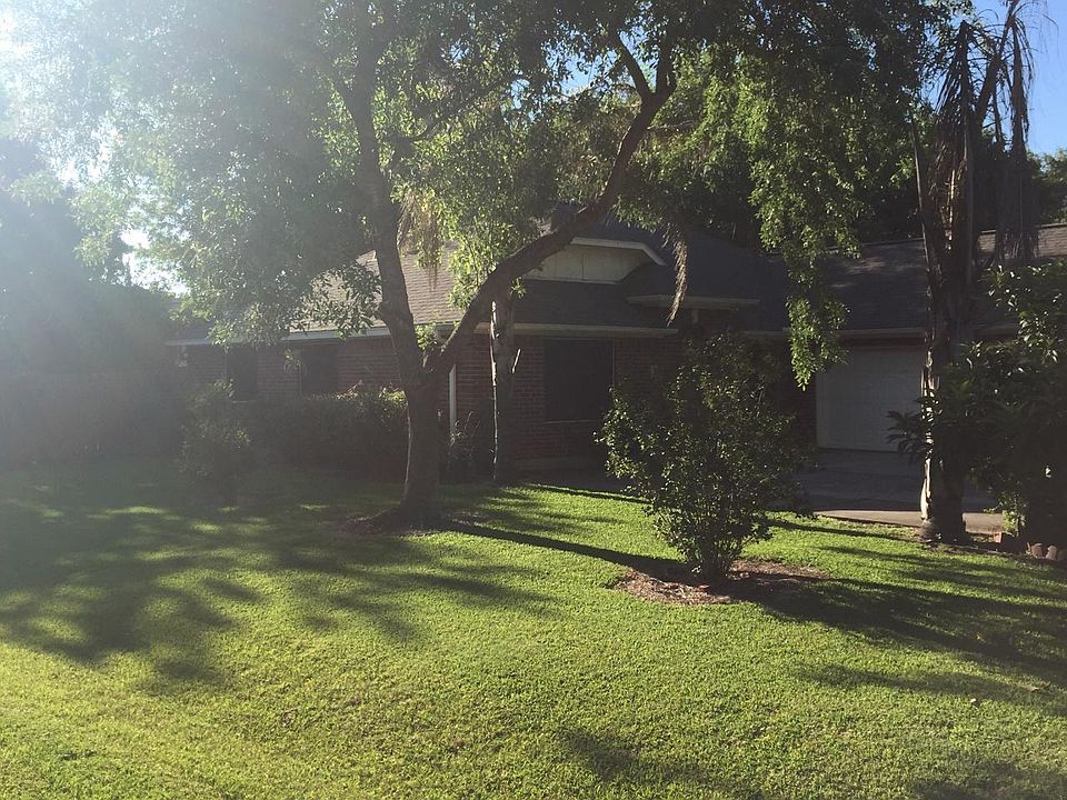 2nd image of 326 S 15th St