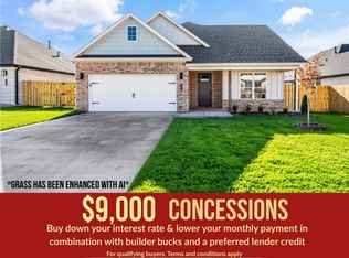 1913 Farmer St, Pea Ridge, AR 72751
