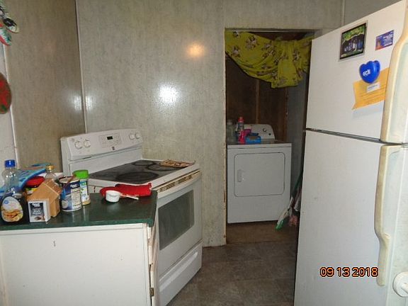4th image of 2612 Avenue U