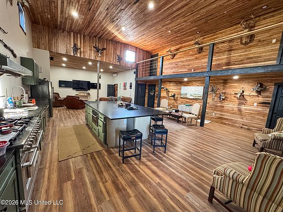 3rd image of 0 Dummyline Rd