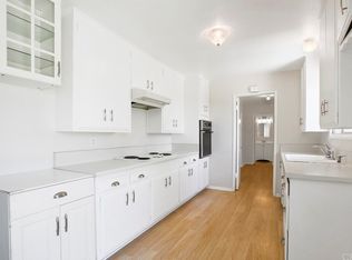 2231 W Crestwood Ln, Anaheim, CA 92804