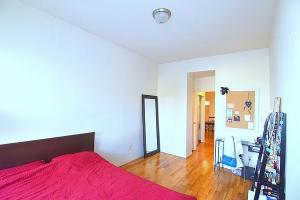 Rented by Manhattan Spaces | media 13