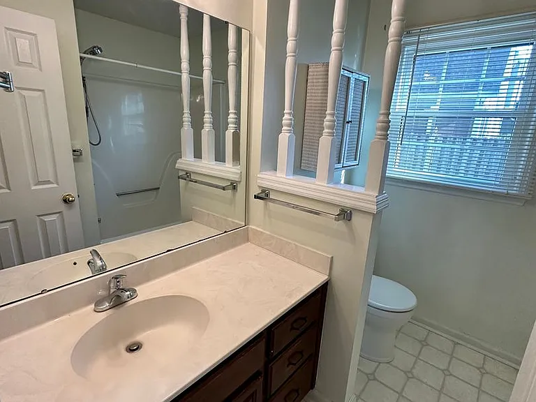 141 Victoria Dr — Photo 14
