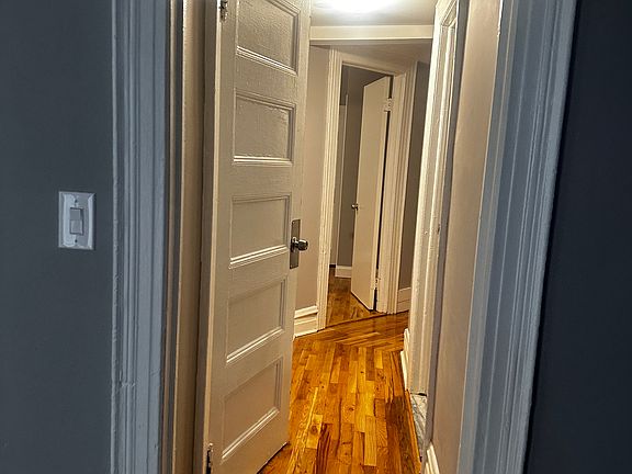 2nd image of 1027 Longfellow Ave #2A