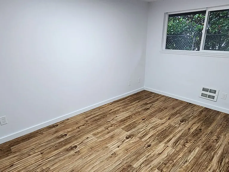 Parkview Apartments — Photo 22