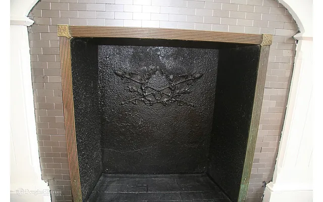 Rented by Douglas Elliman | media 7