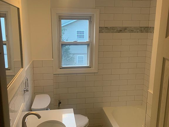 4th image of 189 Gilbert Ave #1
