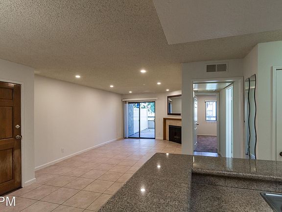 5th image of 460 Oak St APT 117
