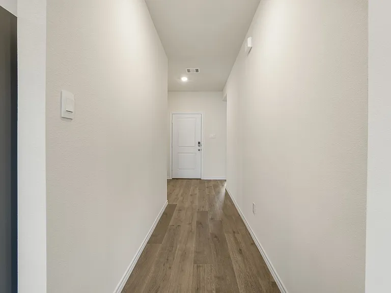 1558 Brooke Dr — Photo 19