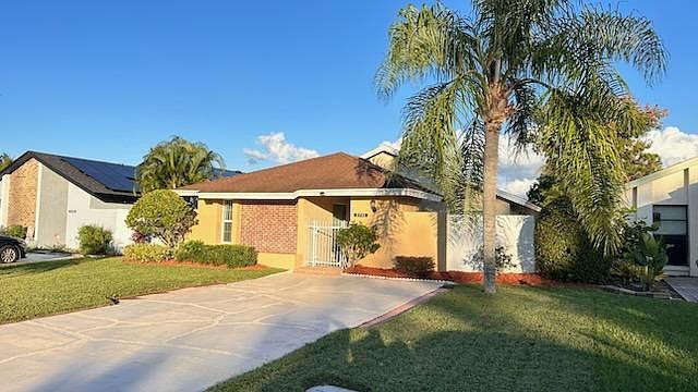 1st image of 2733 Shadybranch Dr