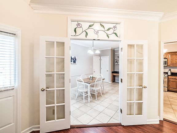 4th image of 10028 Meredith Ln SE #1