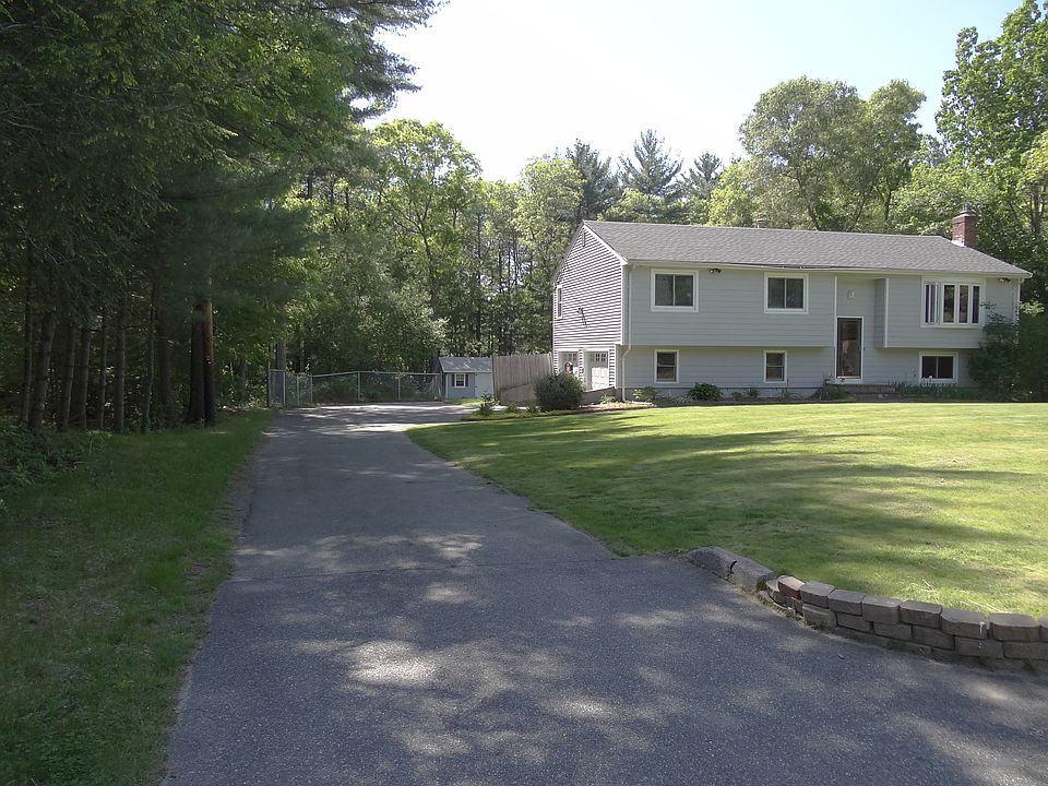 2nd image of 419 Massapoag Ave