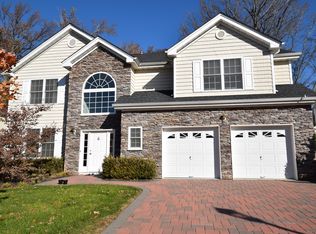 6 Pine Ln, Springfield, NJ 07081