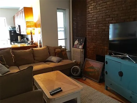 Rented by Bank Neary | media 99