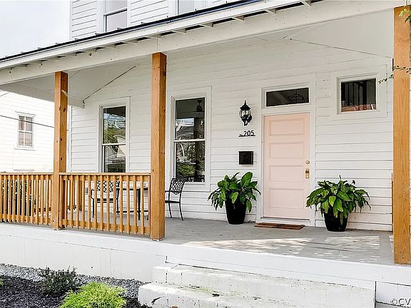 5th image of 205 Poe St