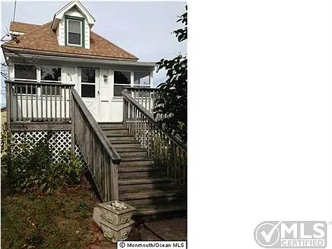 421 E Bayview Ave photo 1