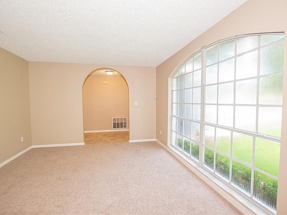 2nd image of 14512 Pointe East Trl