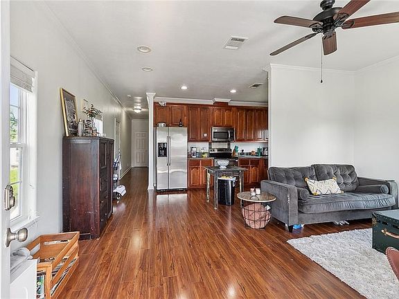 4th image of 6403 Lafaye St
