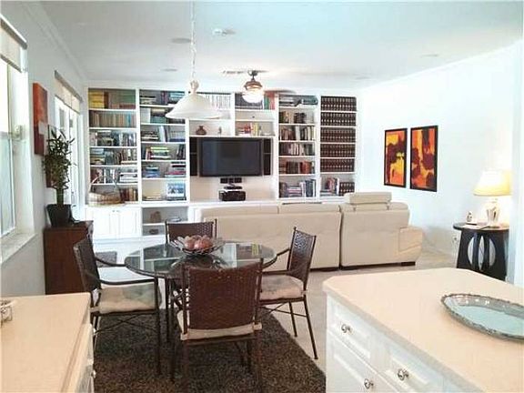 2nd image of 1060 Sunflower Cir