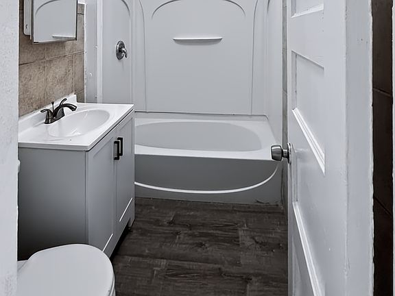 5th image of 31 Vermont St #3