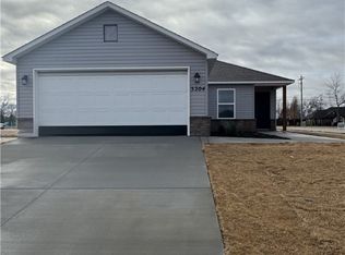 3204 E Ricky Dr, Siloam Springs, AR 72761