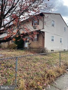 1404 E Pennsylvania St, Allentown, PA, 18109