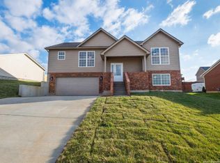 2808 Horse Trail Rd, Jeffersonville, IN 47130