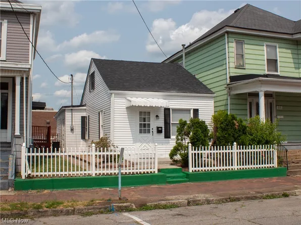 416 Hickory St, Martins Ferry, OH 43935