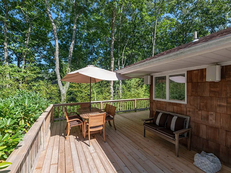 55 Laurel Trl — Photo 24
