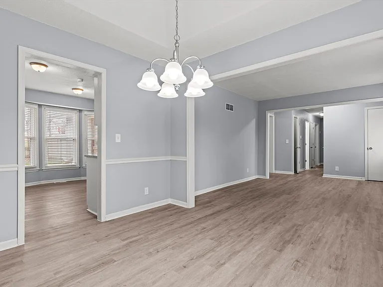 14501 S Village Dr — Photo 13