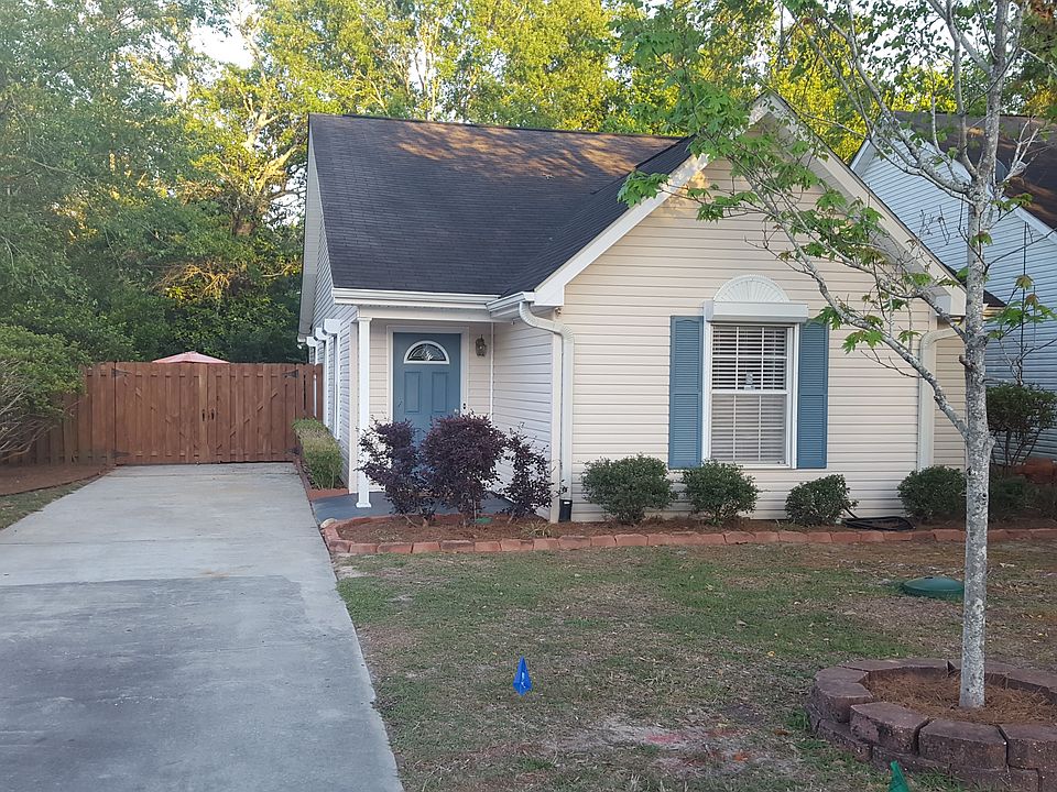 1st image of 4590 Laurelwood Dr