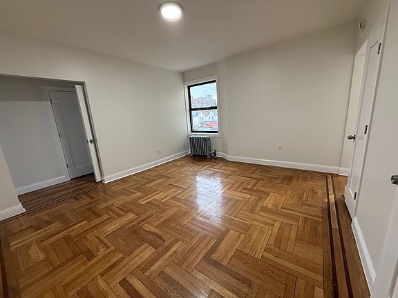 4th image of 8840 173rd St APT C2