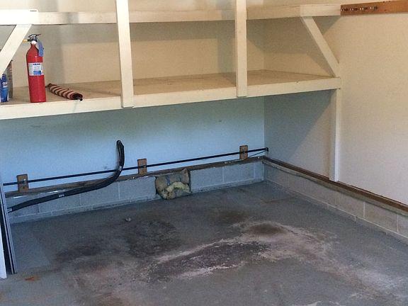 Single car garage & storage